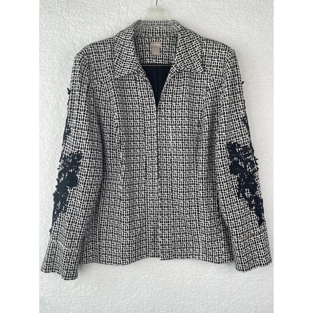 Chicos Black White Geometric Zip Front Jacket Floral Lace Sleeve Size 2 L 12/14